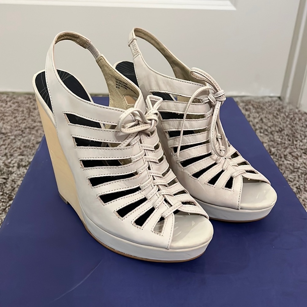 NWOT Trouvé Cream Wedge Sandals